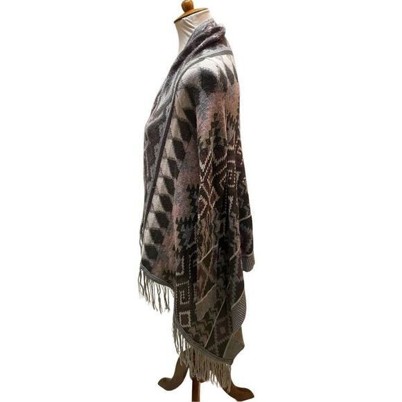 Charlotte Russe Multi-Color Southwestern Style Poncho/Shawl with Fringe Size Sma - Picture 7 of 14